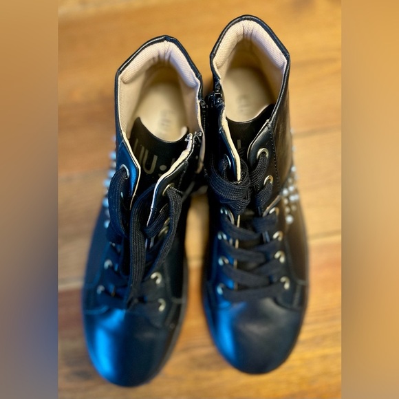 Liu Jo | Alicia Leather Stud & Rhinestone Sneaker | Women’s 8 - Picture 6 of 9